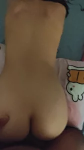 对象娇小对象后入视频！个头虽然小，但是腰臀比还行