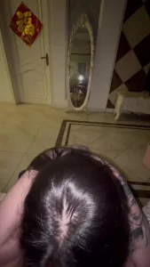 〔原创〕有纹身的女人跪地口交屁股超大