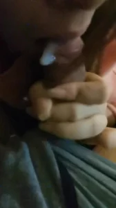 几分钟就让她口爆吞精了！有验证